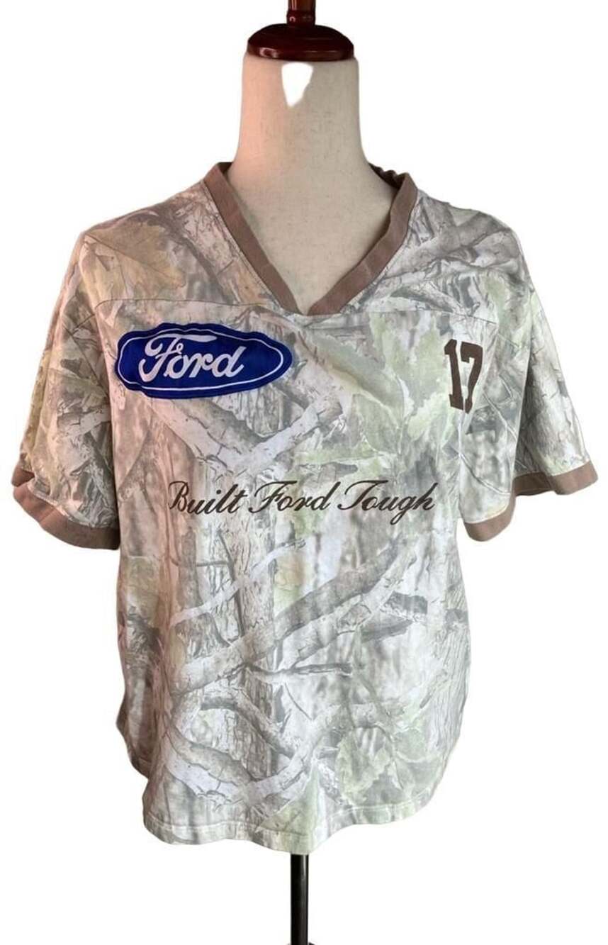 Ford FX4 Off Road Camo Graphic V-Neck T-Shirt Size S Built Ford Tough